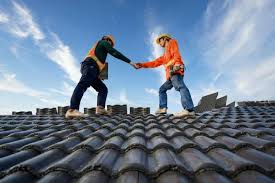 Best Roof Insulation Installation  in Milwaukee, WI